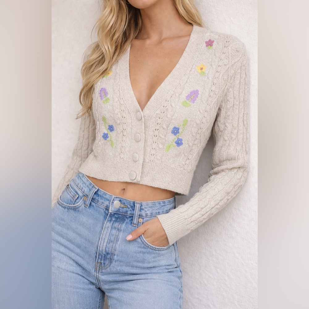 Zara Cream Floral Knit Sweater NWOT
